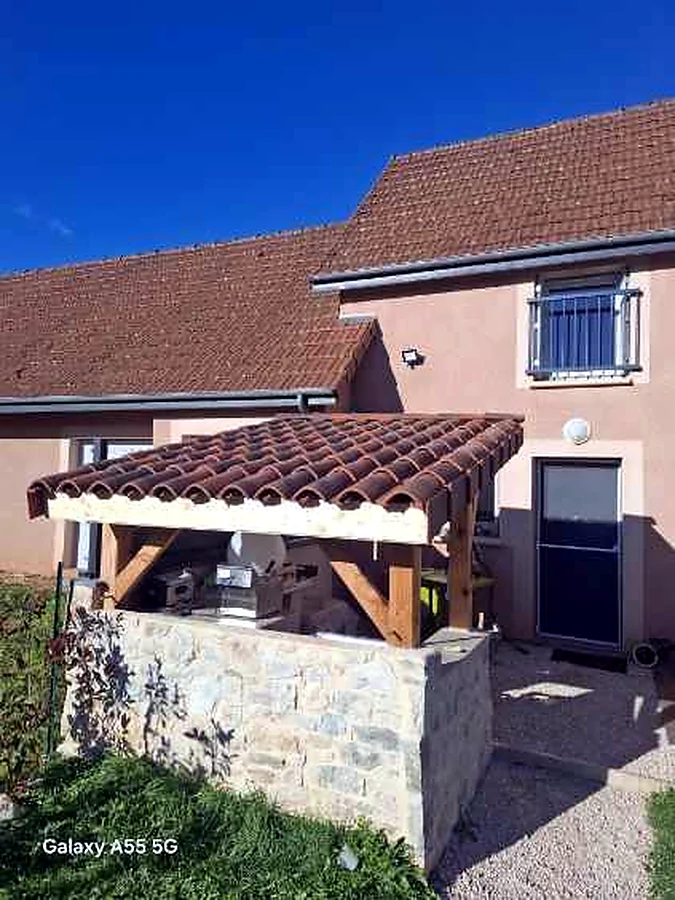 Aménagement extérieur d'une maison dans le Lot