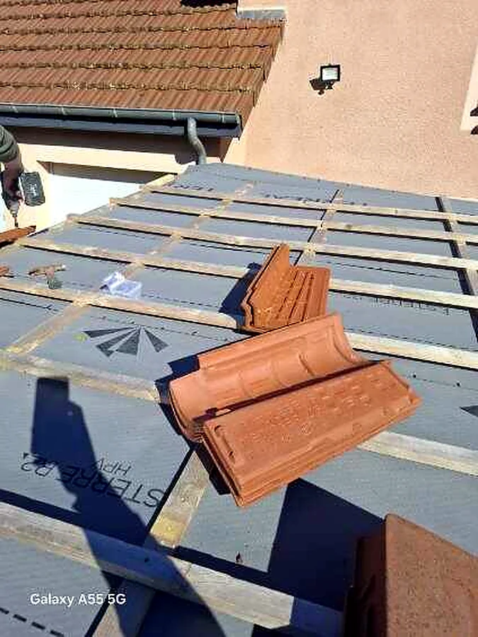 Travaux d'entretien de toiture à Pradines près de Cahors
